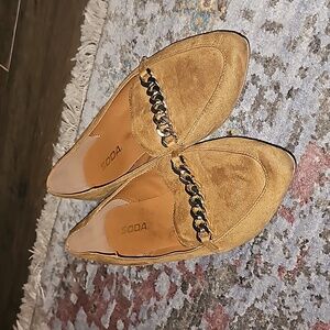 Size 9 Camel suede flats